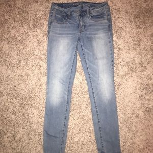 Gently worn American Eagle jeans - size 4 short
